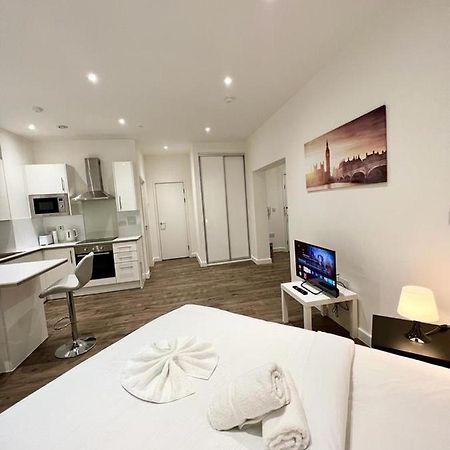 Alarabi Apartments-Studio Flat 크로이던 외부 사진
