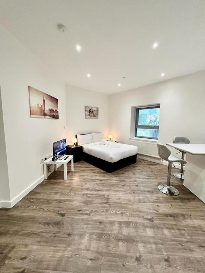 Alarabi Apartments-Studio Flat 크로이던 외부 사진
