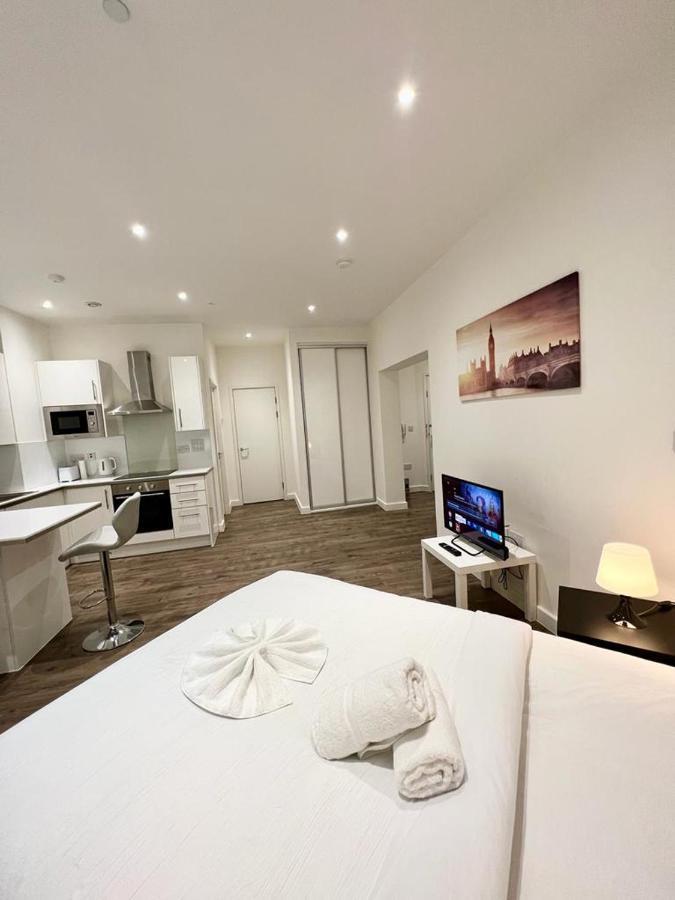 Alarabi Apartments-Studio Flat 크로이던 외부 사진
